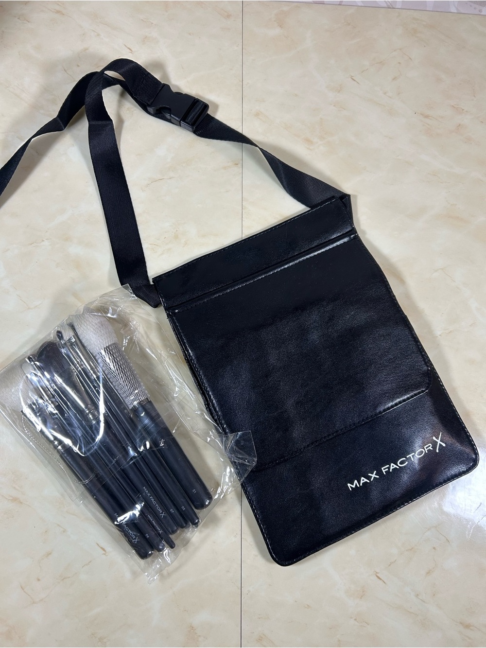 Makeup Brushes Set with Bag